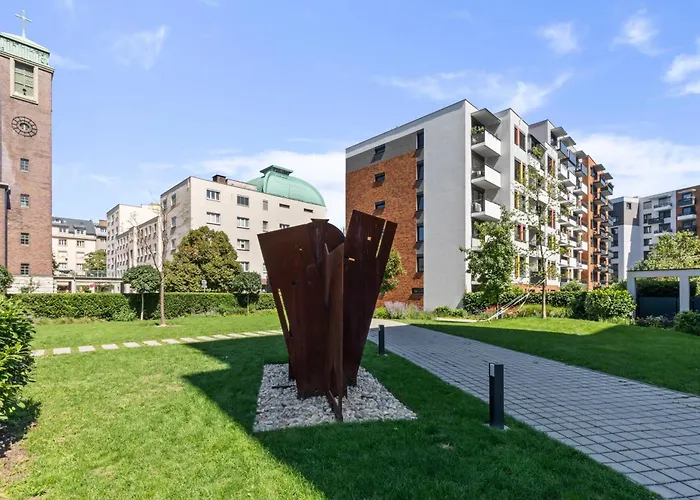 Lam White - Free Parking - Ac Братислава