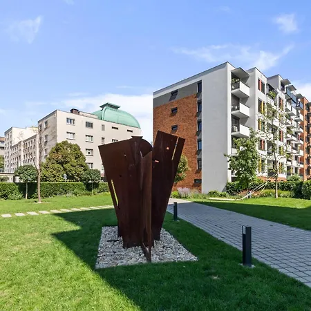 Lam White - Free Parking - Ac Bratislava